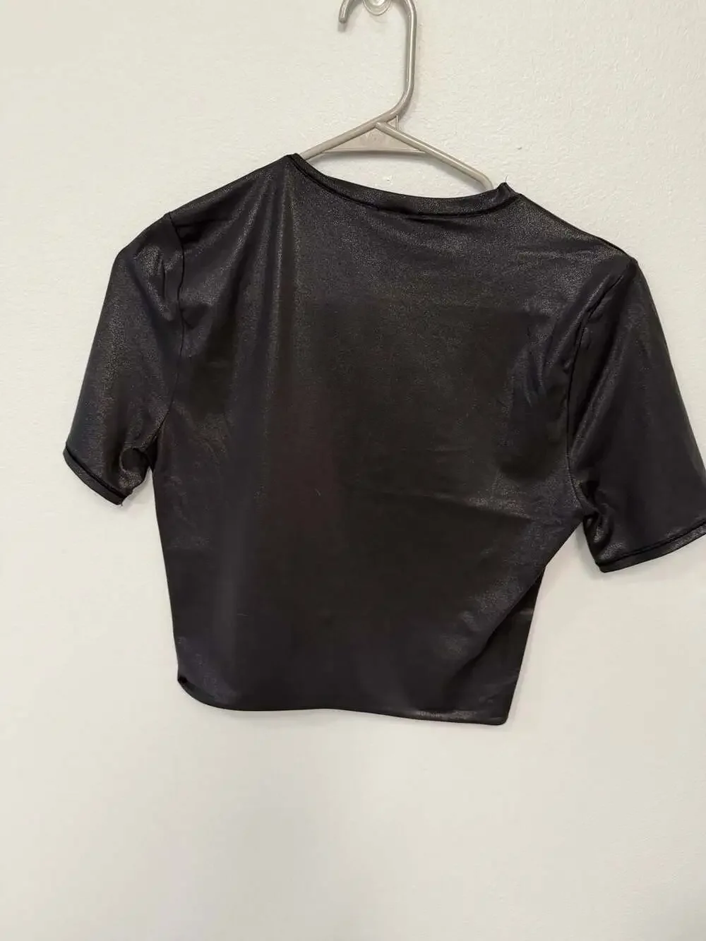 Lululemon Wundermost Ultra-Soft Nulu Crewneck Cropped T-Shirt Shine Black Size L - Picture 2 of 3